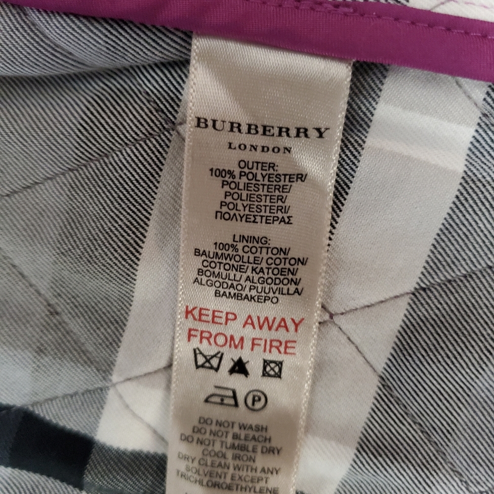 Burberry Diamond Quilted Snap Jacket HostPick! 🤩 - Picture 6 of 9